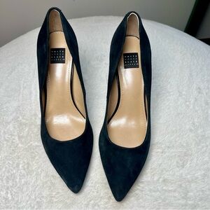 White House Black Market Classic Black Suede Heels SZ 6, EUC